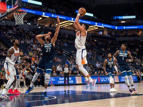 גובר נגד בוקר. צמוד (Stephen Maturen/Getty Images)