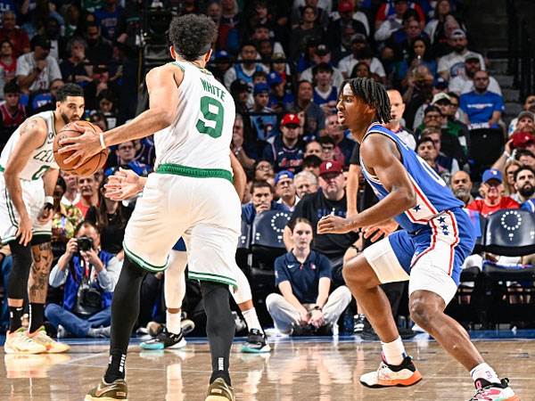 בוסטון לא פגעה (David Dow/NBAE via Getty Images)