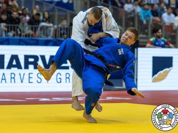 (IJF)