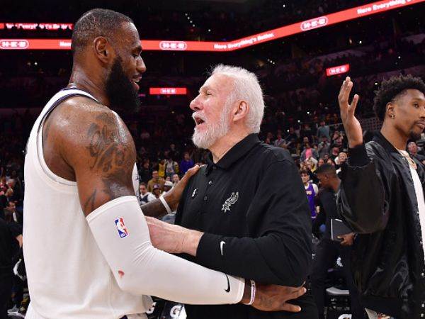 Michael Gonzales/NBAE via Getty Images