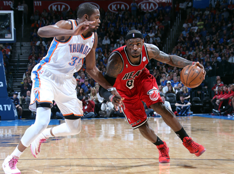 יפגשו גם בגמר ה-NBA? לברון ודוראנט (gettyimages)