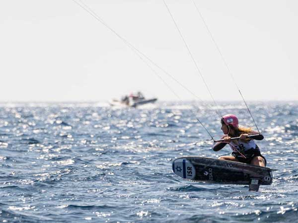 שמרה על המקון. צוקרמן (world sailing)