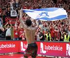רנדולף עם הדגל: צפו בחגיגות של ירושלים