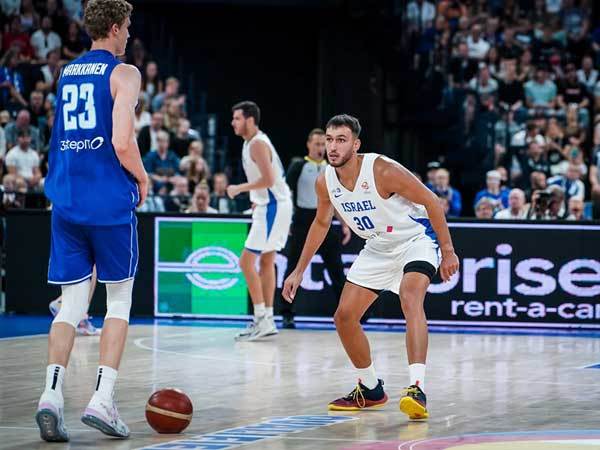 חשבון פתוח מול הפינים (FIBA)