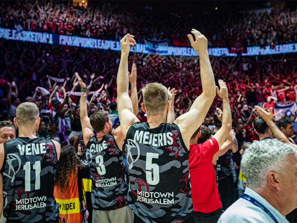 (FIBA)