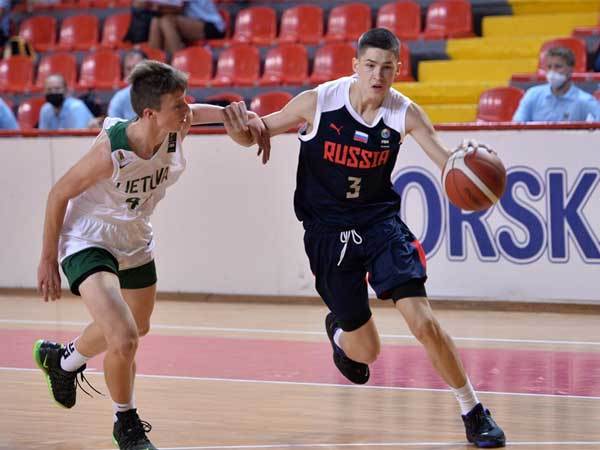 דמין במדי נבחרת ה-U16 (אתר FIBA)