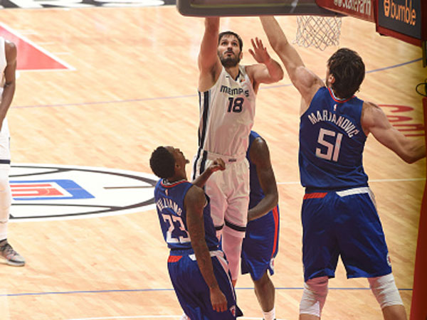 כספי קלע 4 לגריזליס (צילום: Adam Pantozzi/NBAE via Getty Images)