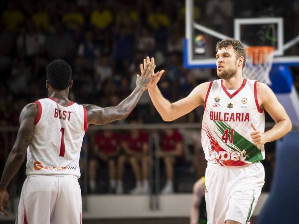 וזנקוב ובוסט. זה יהיה קשה (FIBA)