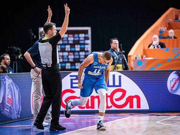 מחצית שנייה ענקית שלו. מדר (FIBA)