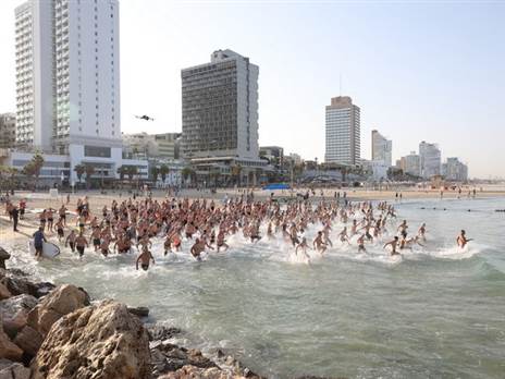 כבשו את הנמל: כ-1,000 שחיינים בפורט2פורט