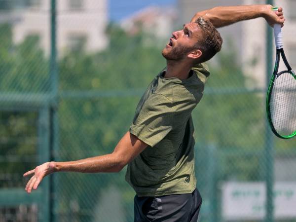 עשה דרכו לחצי. לשם (עופרה פרידמן, איגוד הטניס)