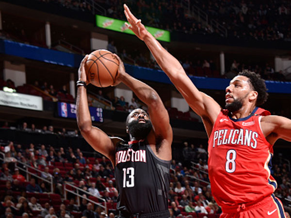 הפתעה ביוסטון (צילום: Bill Baptist/NBAE via Getty Images)