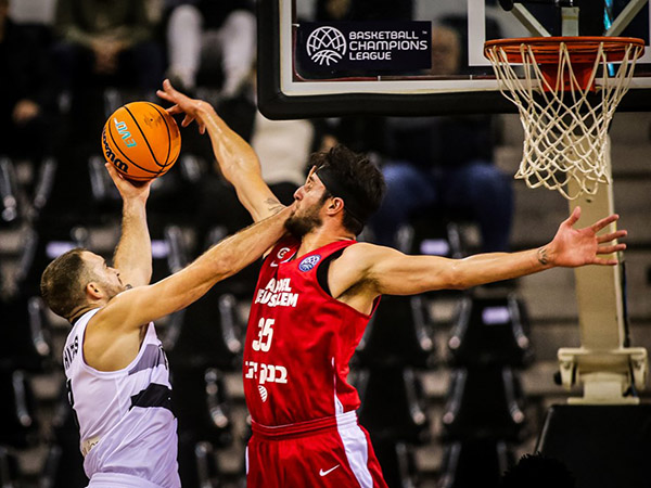 "החוזקה בהגנה" (FIBA)