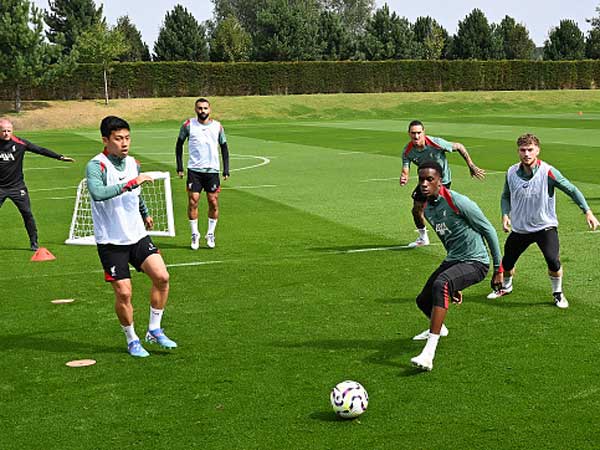 אנדו. סלוט ויתר על הקשר האחורי (John Powell/Liverpool FC via Getty Images)