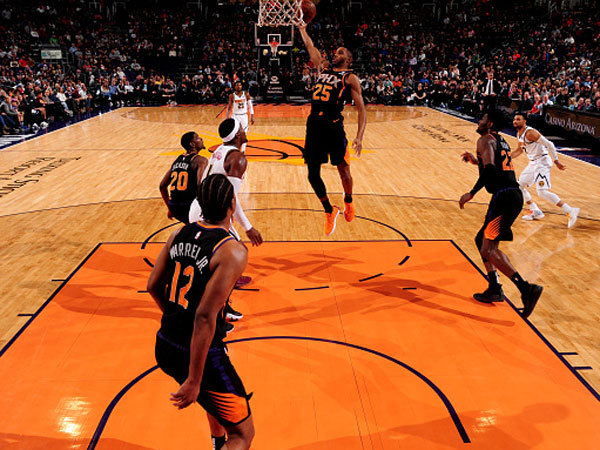 סנסציה במדבר (צילום: Barry Gossage/NBAE via Getty Images)