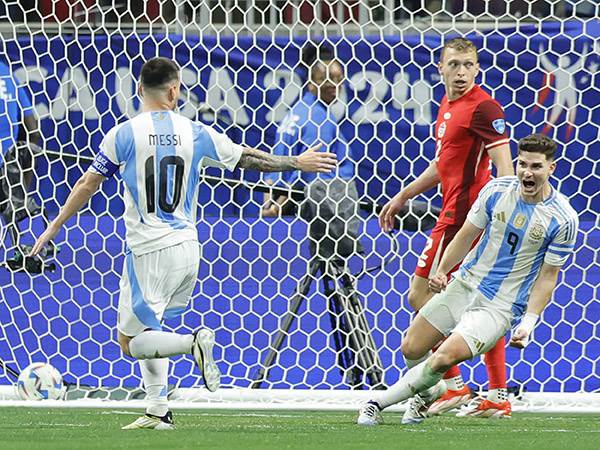 Fortunate to have Messi: 0:2 for Argentina over Canada