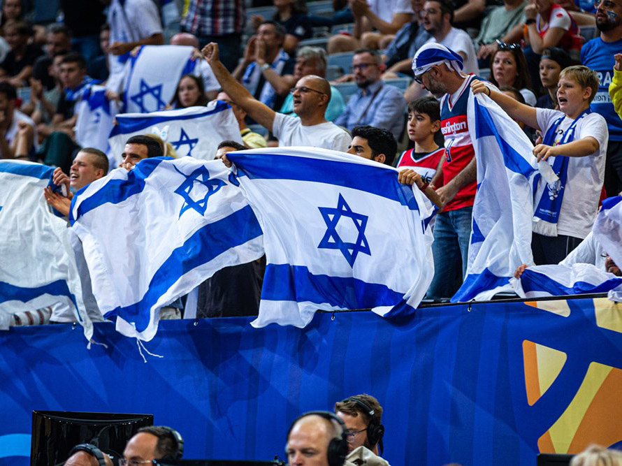 האוהדים הישראלים התאכזבו היום בפראג (FIBA)