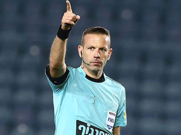 You chose: Oral Greenfeld, the best referee in the Premier League ...