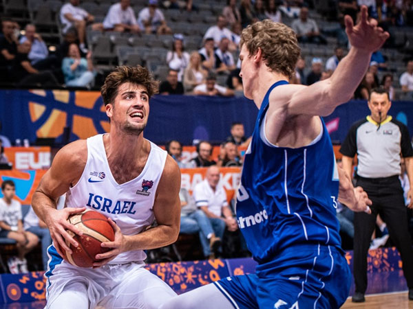 אבדיה התעורר וסייע למחוק פיגור 14 (FIBA)