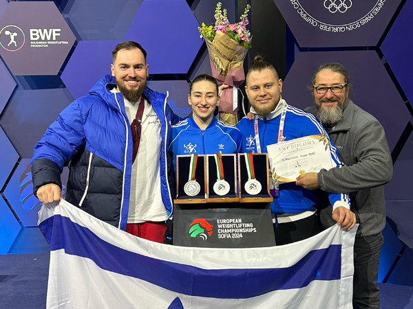 מייצגים את ישראל בכבוד (באדיבות מכבי ת"א)