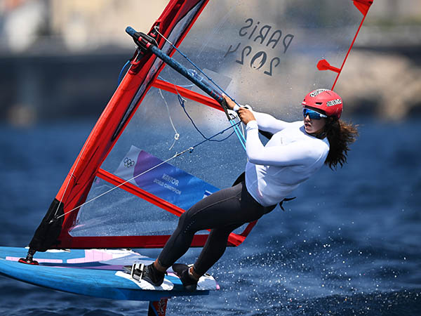 חזק בתמונה. קנטור (gettyimages)