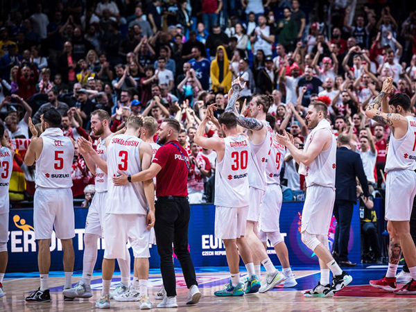 פולין. תישאר עם המחמאות, תשיג את הארד? (FIBA)