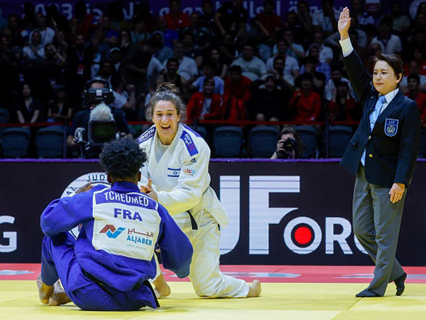 לא פשוט (KARIM JAAFAR/AFP via Getty Images)