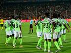 צפו: ניגריה בחצי אחרי 1:2 על דרום אפריקה