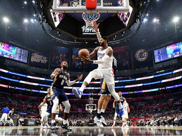 ג'ורג'. לא היום שלו (Adam Pantozzi/NBAE via Getty Images)