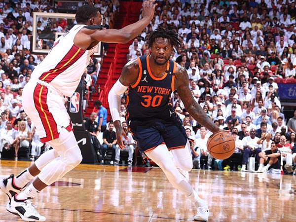 רנדל. נאבק (Nathaniel S. Butler/NBAE via Getty Images)