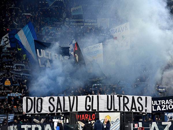 100 Lazio fans sang neo-Nazi songs