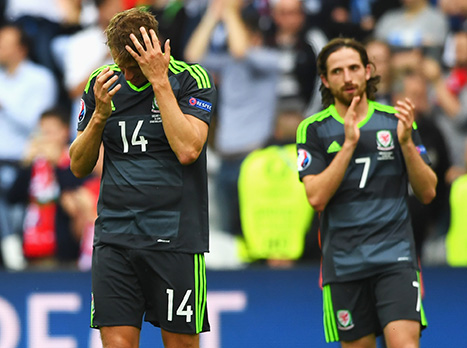 שחקני וויילס לא מאמינים שזה קרה להם (gettyimages)